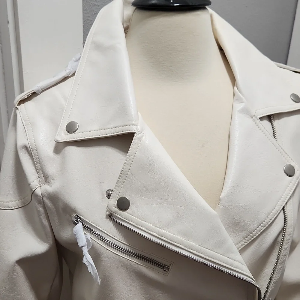 Jacket - Picture 2 of 11